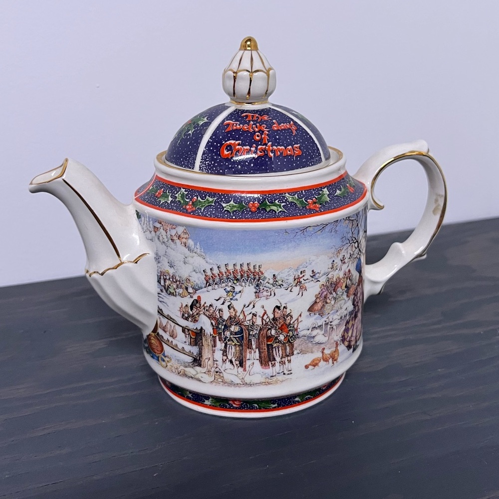 SADLER - Made in England - 12 Days of Christmas Teapot